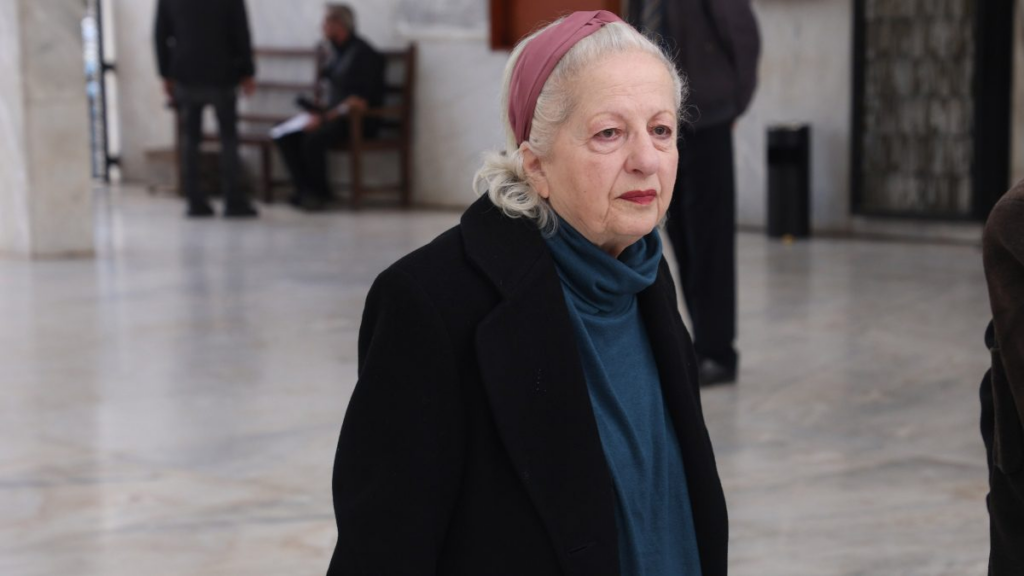 Ελένη Γερασιμίδου: “Επειδή παίρνω σύνταξη 1000 ευρώ, θεωρούμαι πλούσια”