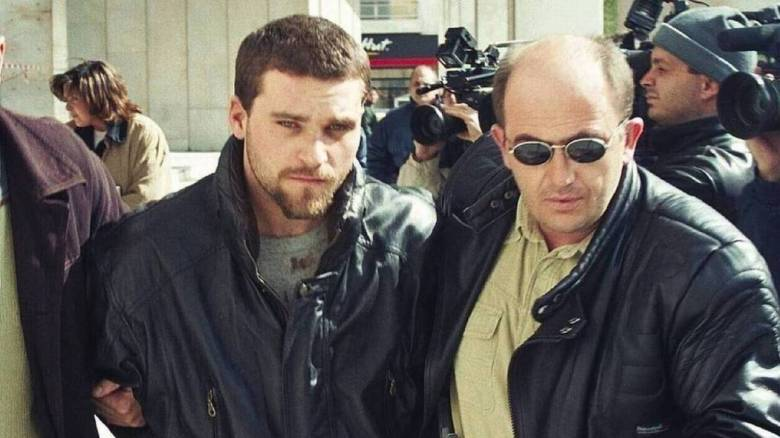 Κώστας Πάσσαρης, απεικόνιση από την εφημερίδα Το Βήμα, 2001