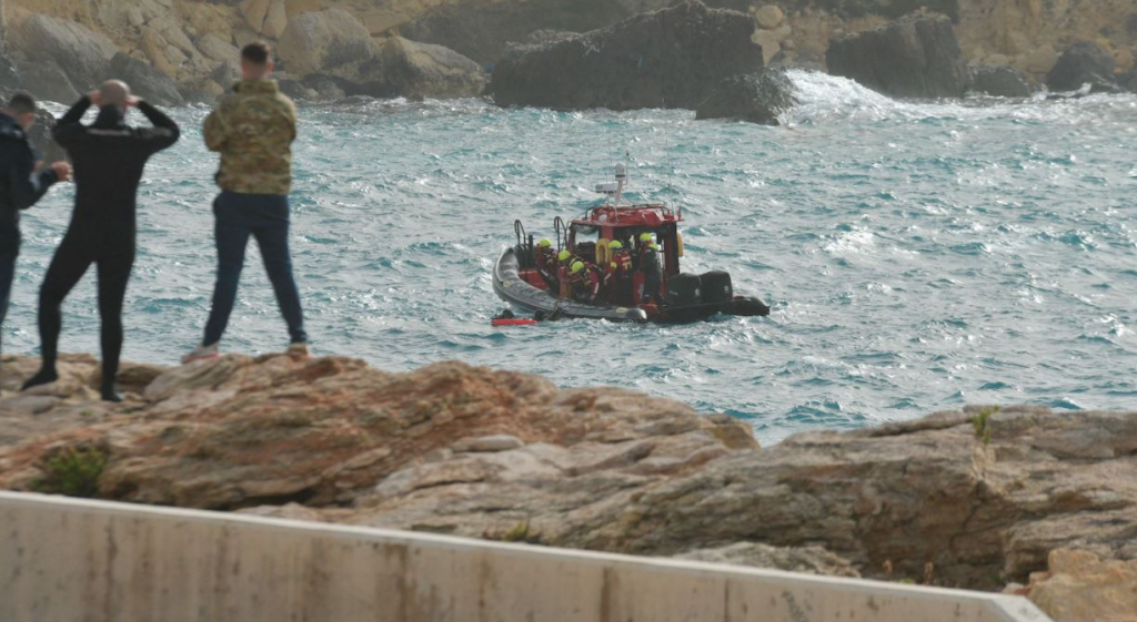 Τραγικός θάνατος 13χρονης στη Μάλτα: Πνίγηκε από μεγάλα κύματα