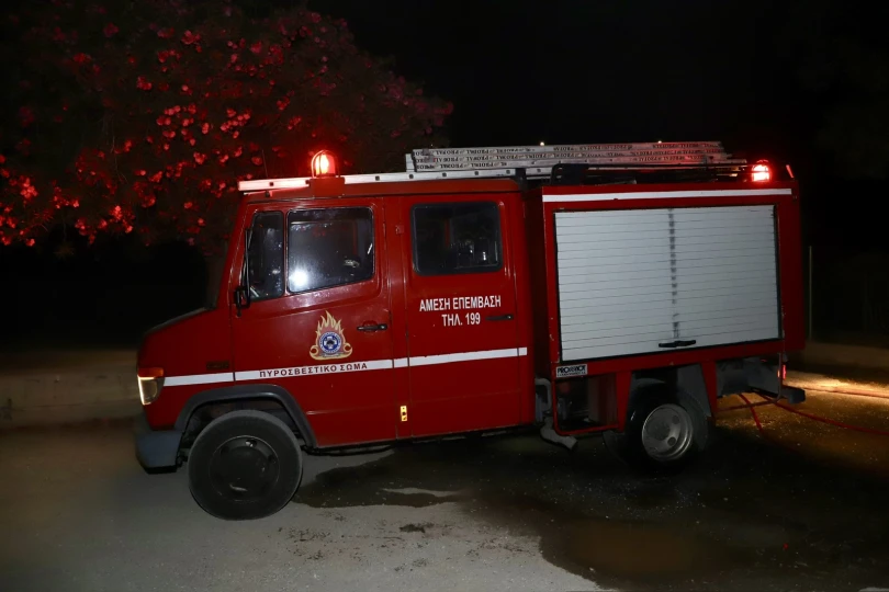 ΦΩΤΙΑ ΣΤΑ ΕΞΑΜΙΛΙΑ ΤΗΣ ΚΟΡΙΝΘΟΥ