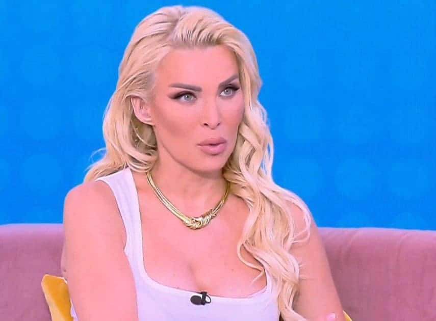 Καινούργιου Αποκαλύπτει: Η Πρόωρη Γέννα