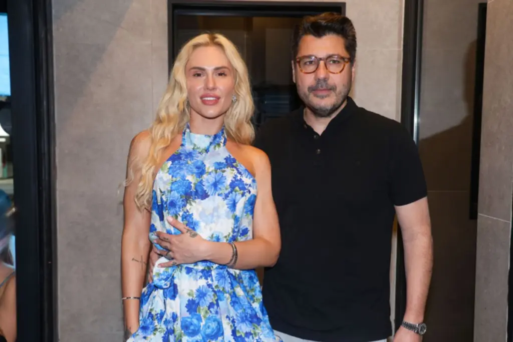 Λάμπρος Κωνσταντάρας: Η Διακοπή