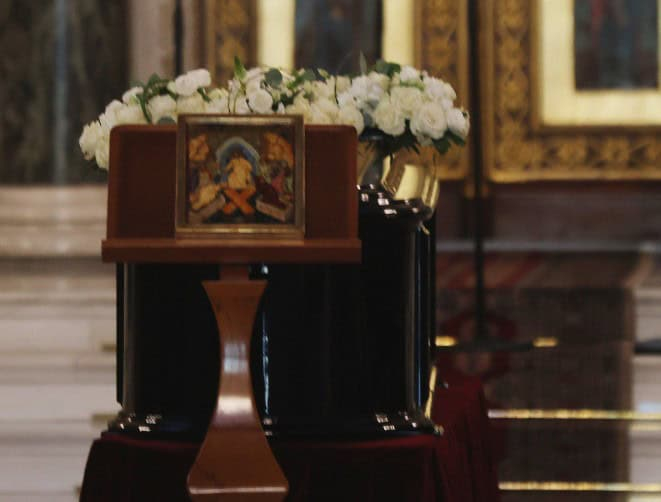 Γιώργος Κωνσταντίνου: Η απουσία στην κηδεία Μάρως Κοντού
