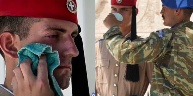 Εύζωνες: Η αυστηρή φρουρά υπό τον καύσωνα