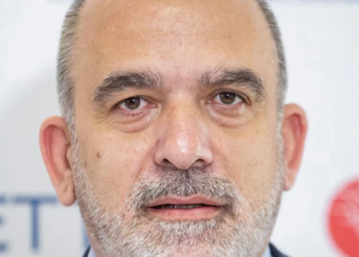 Δημήτρης Βαρουτάς: Ο Έλληνας πρόεδρος που άφησε το άδολο του στίγμα