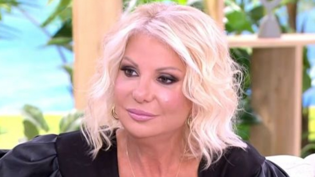 Στέλλα Μπεζαντάκου: Η τραγουδίστρια απαντά σε κριτές