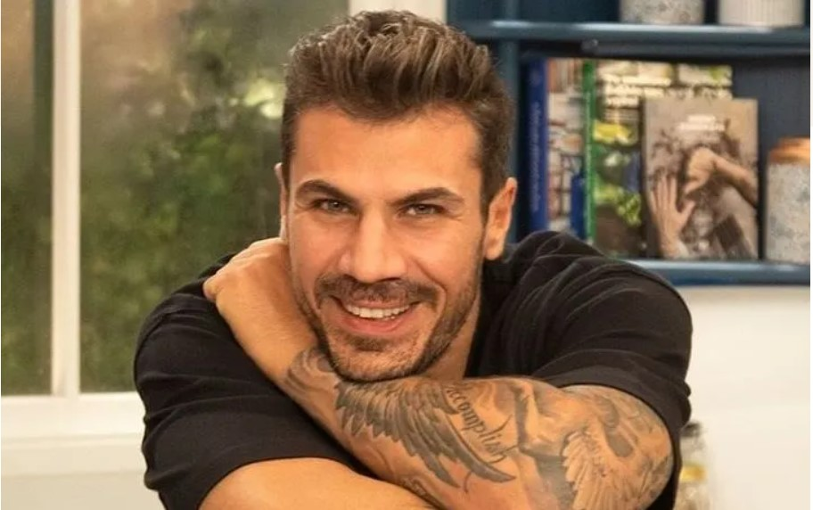 Άκης Πετρετζίκης: Η νέα πορεία